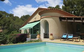 Cassis Hostel